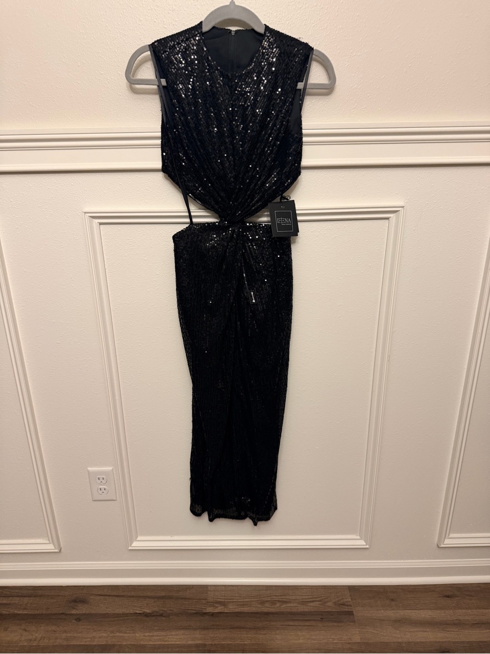 Mac Duggal Black Sequin Twist Midi Dress